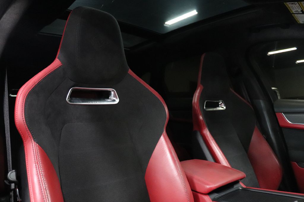 2021 Jaguar F-PACE Image 23