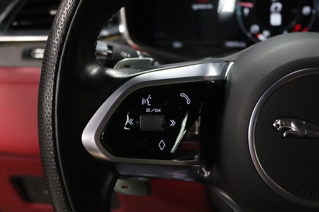 2021 Jaguar F-PACE Image 27