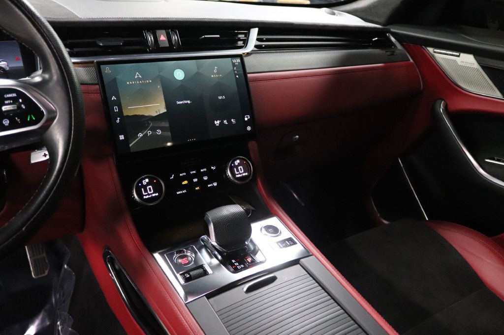 2021 Jaguar F-PACE Image 29