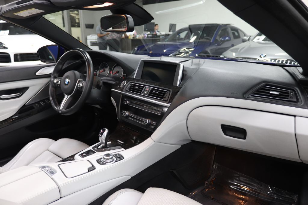 2012 BMW M6 Image 25