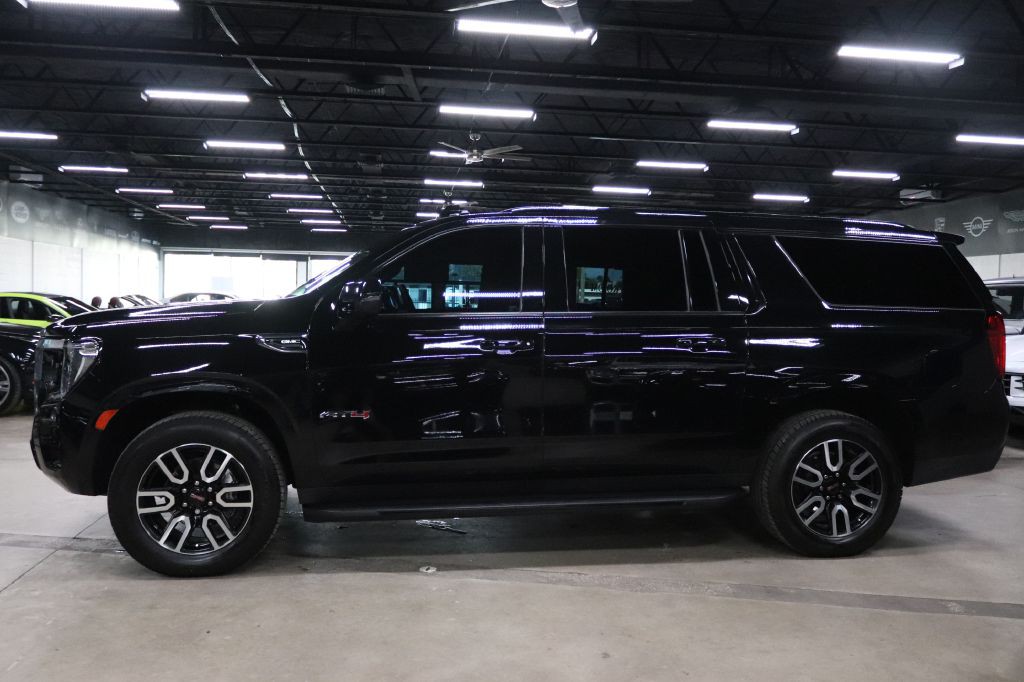 2022 GMC Yukon Image 2