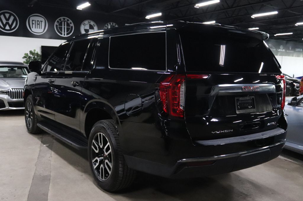 2022 GMC Yukon Image 3