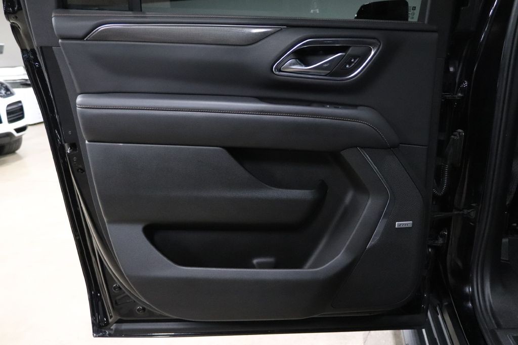 2022 GMC Yukon Image 12