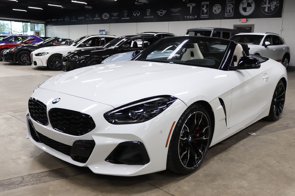 2025 BMW Z4 Image 2