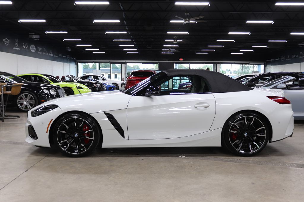 2025 BMW Z4 Image 3
