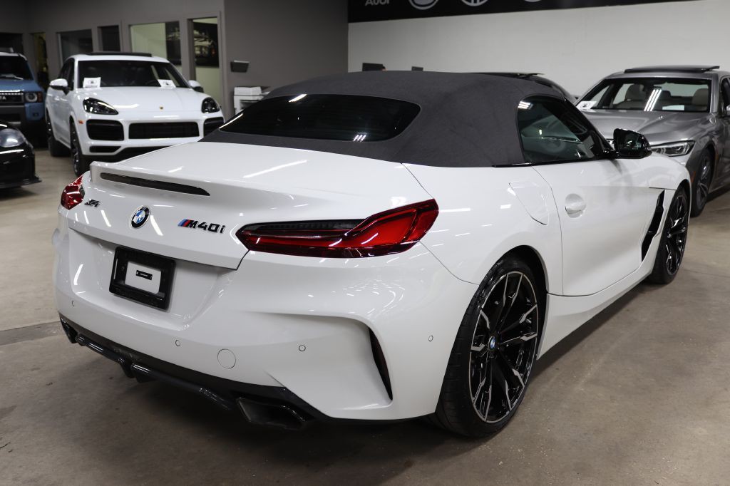 2025 BMW Z4 Image 9