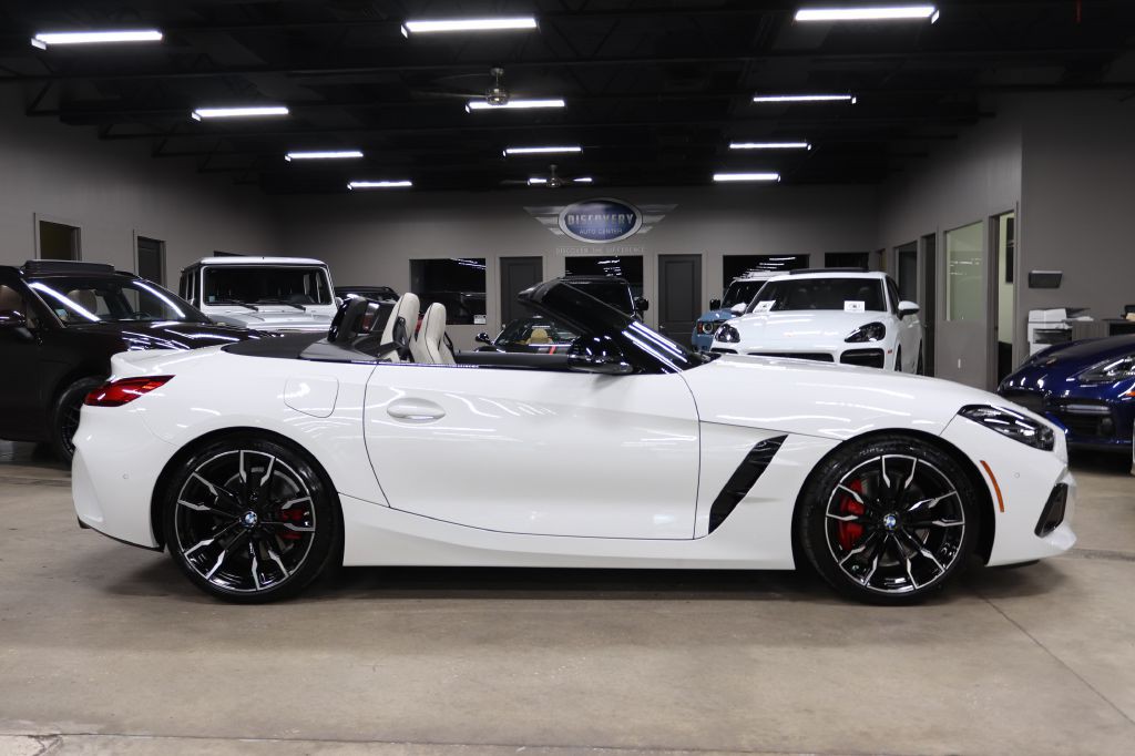 2025 BMW Z4 Image 12