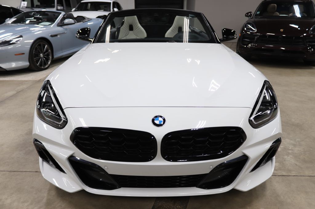 2025 BMW Z4 Image 15