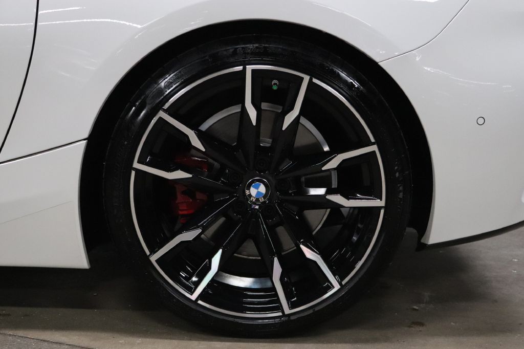 2025 BMW Z4 Image 38