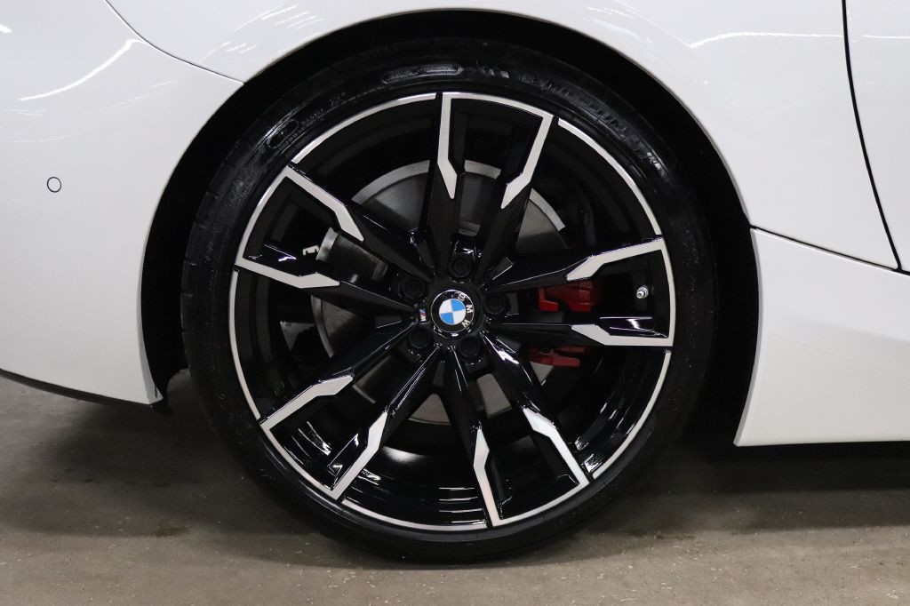 2025 BMW Z4 Image 39