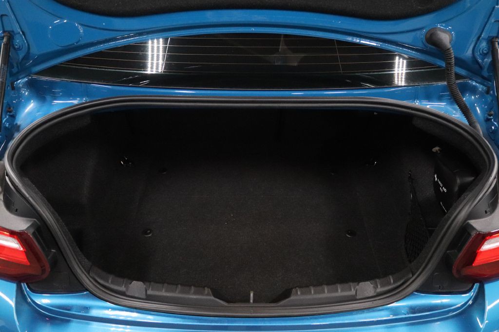 2017 BMW M2 Image 5