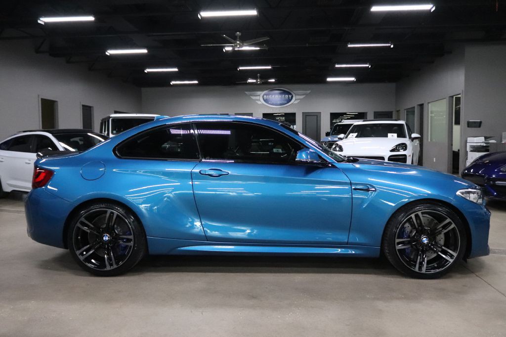 2017 BMW M2 Image 7