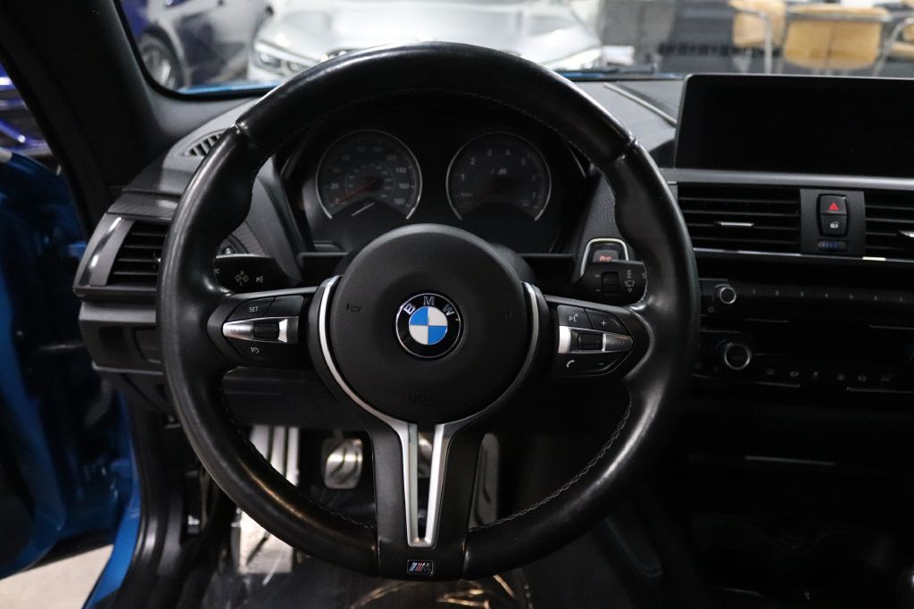 2017 BMW M2 Image 20