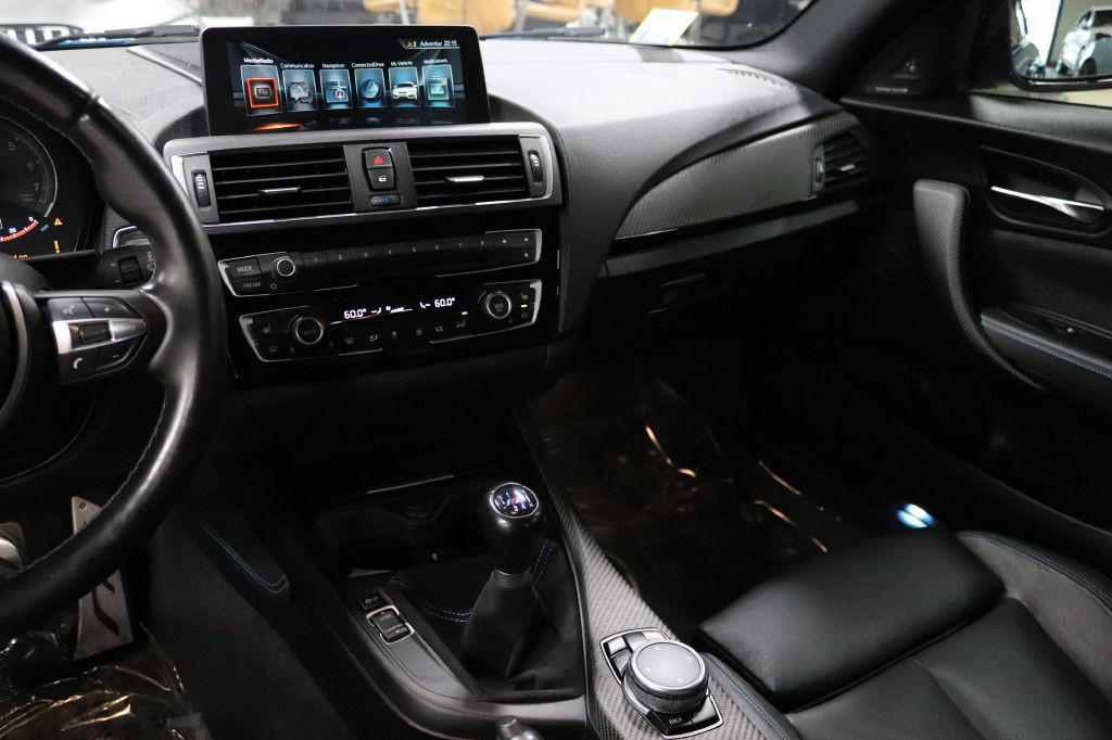 2017 BMW M2 Image 23