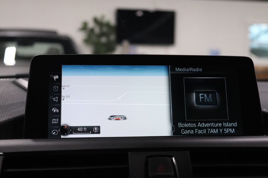 2017 BMW M2 Image 27