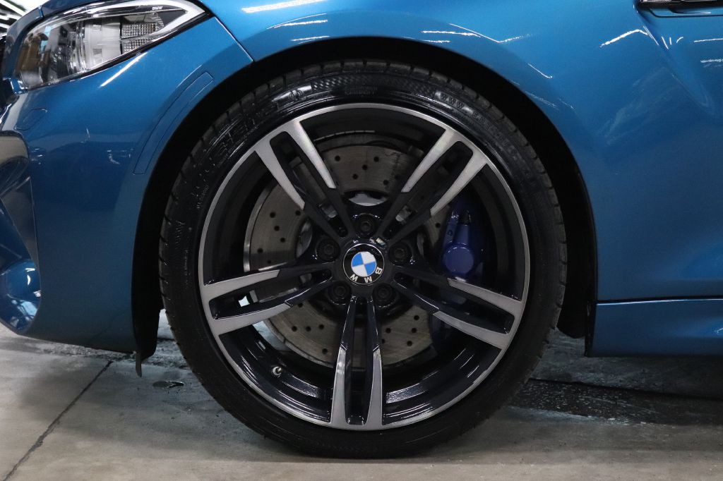 2017 BMW M2 Image 31