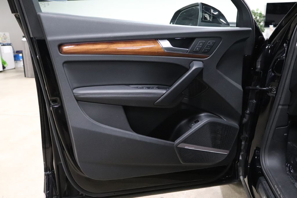 2021 Audi Q5 Image 9