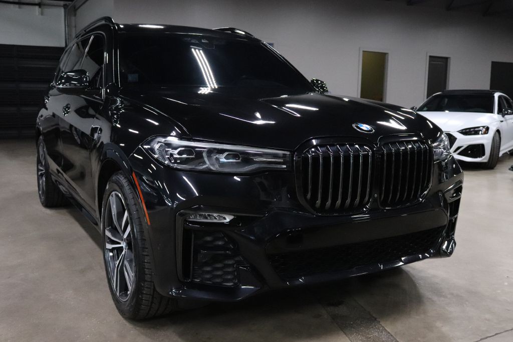 2021 BMW X7 Image 7