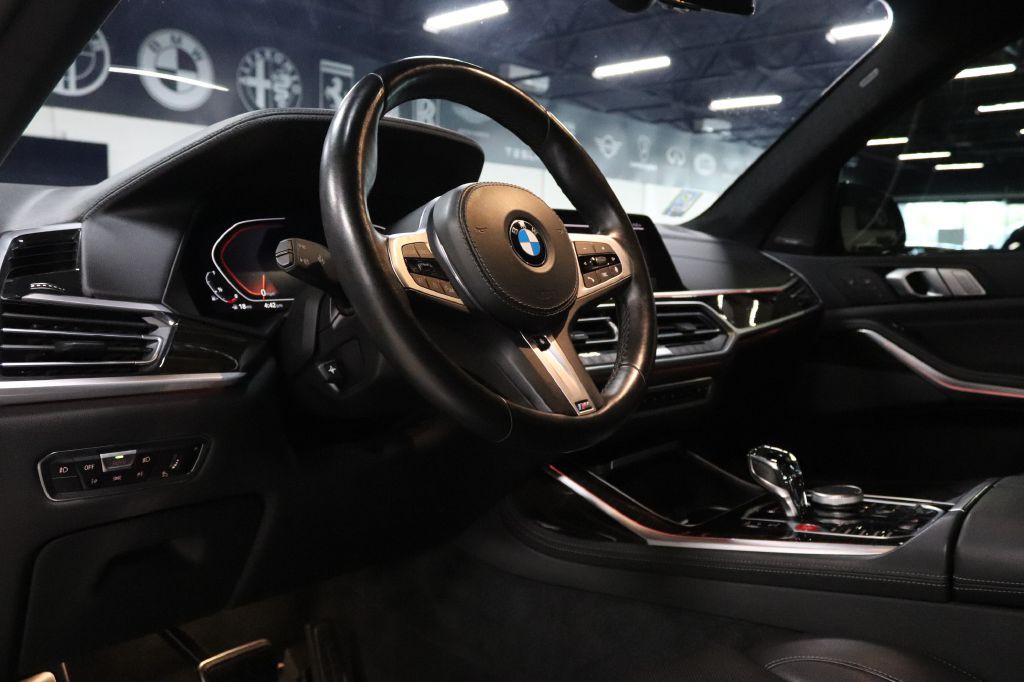 2021 BMW X7 Image 10