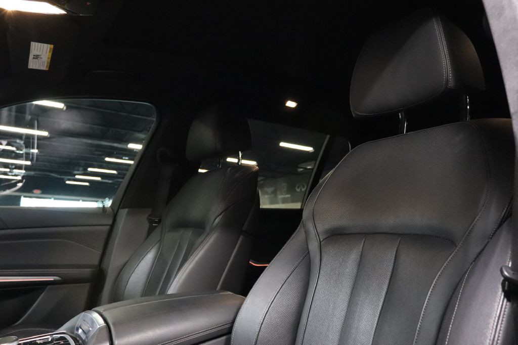 2021 BMW X7 Image 11