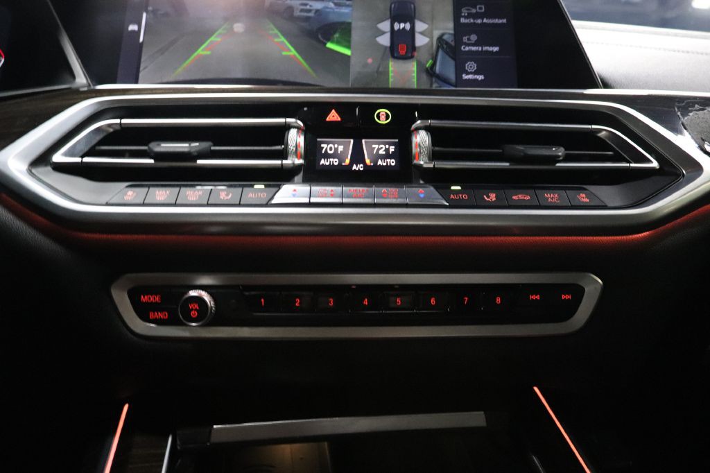 2021 BMW X7 Image 15