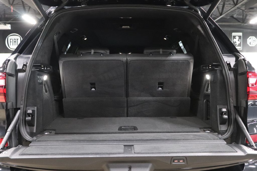 2021 BMW X7 Image 27