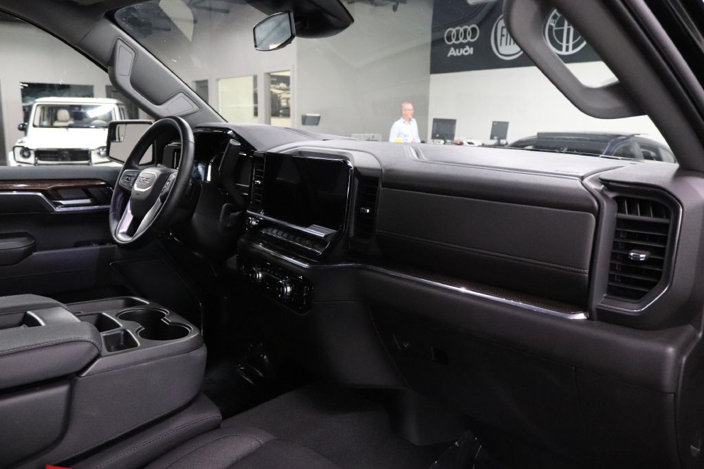 2023 GMC Sierra Image 24