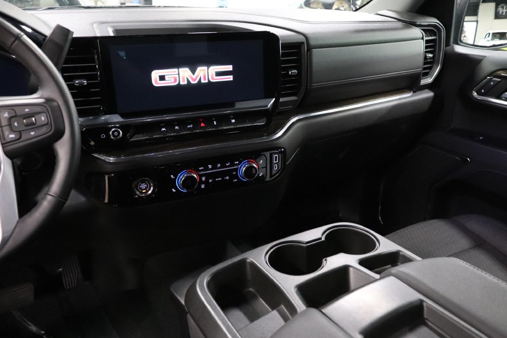2023 GMC Sierra Image 28