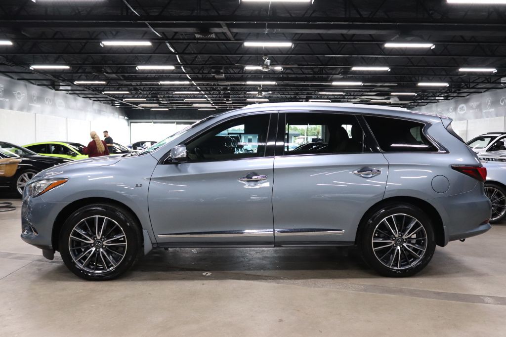 2017 INFINITI QX60 Image 2