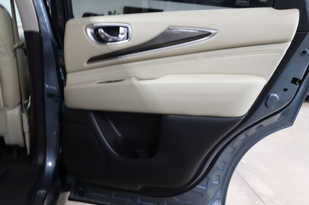 2017 INFINITI QX60 Image 18