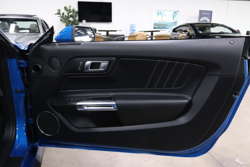 2019 Ford Mustang Image 22