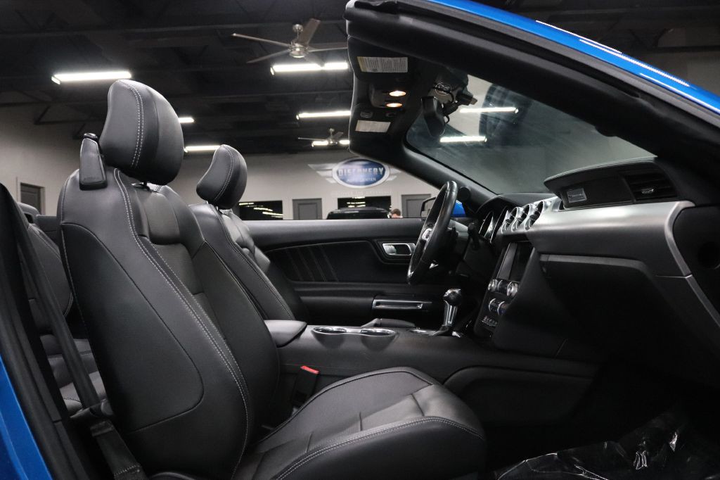 2019 Ford Mustang Image 23