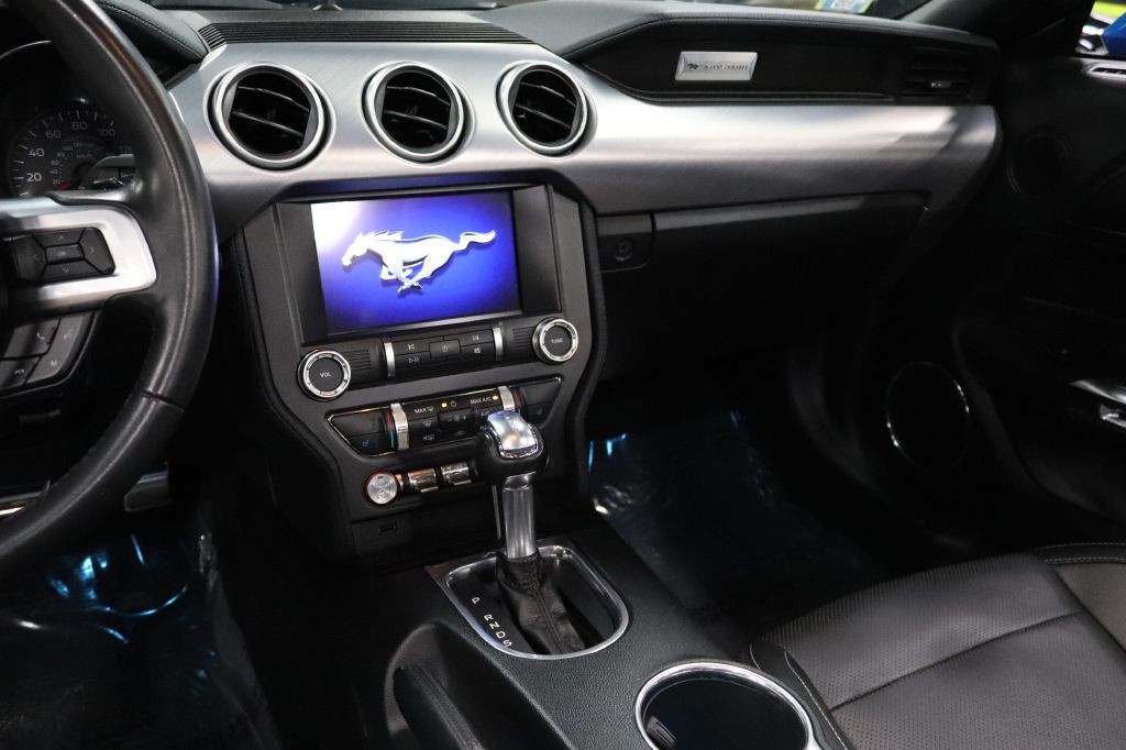 2019 Ford Mustang Image 30
