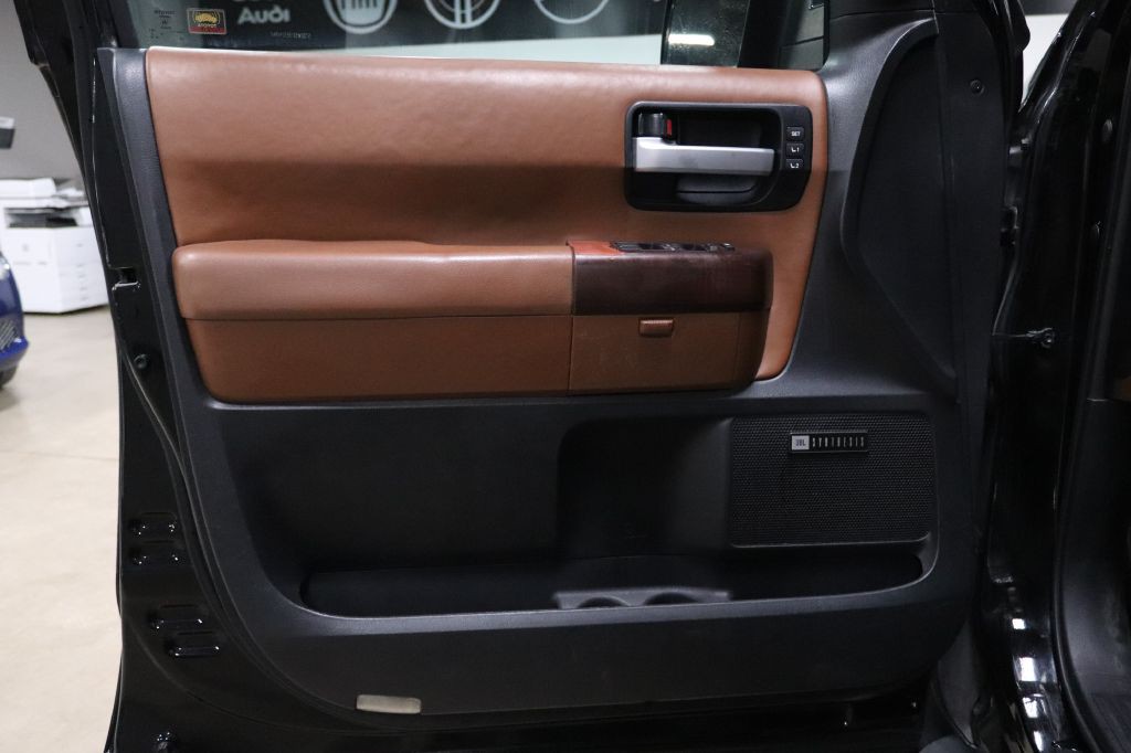2014 Toyota Sequoia Image 9