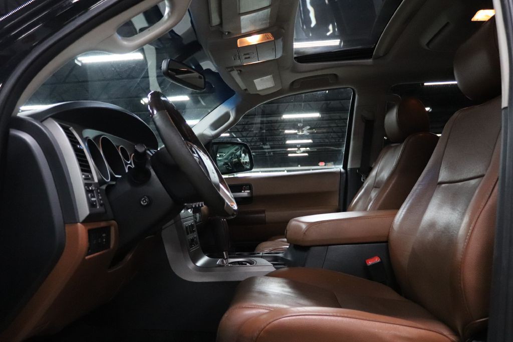 2014 Toyota Sequoia Image 10