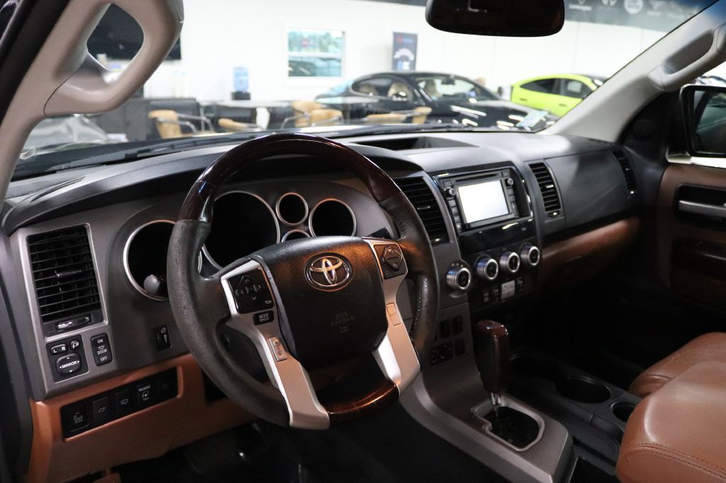 2014 Toyota Sequoia Image 12