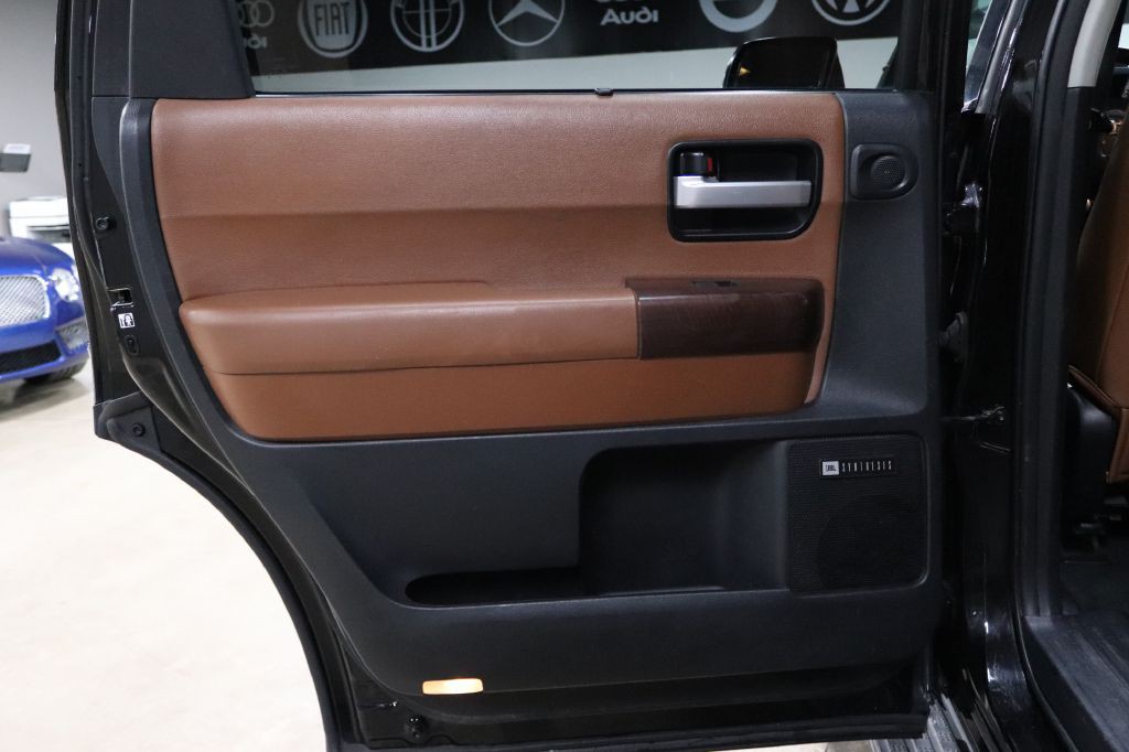 2014 Toyota Sequoia Image 13