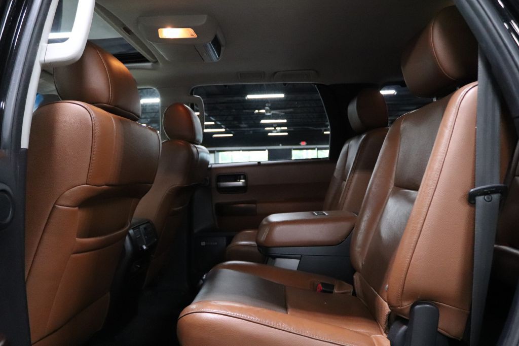 2014 Toyota Sequoia Image 14