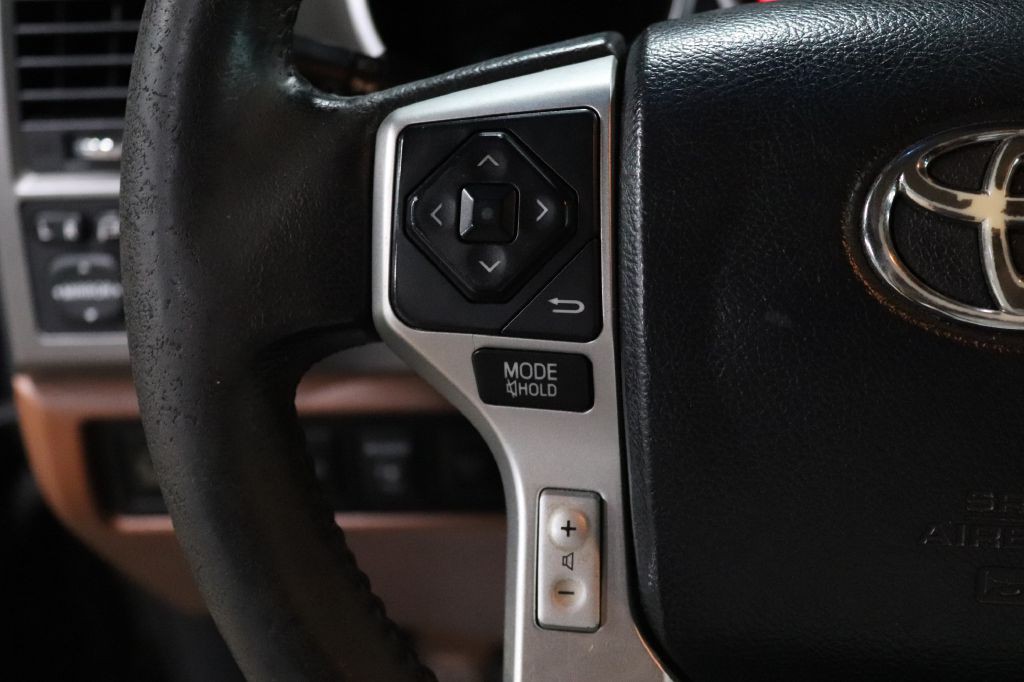 2014 Toyota Sequoia Image 30