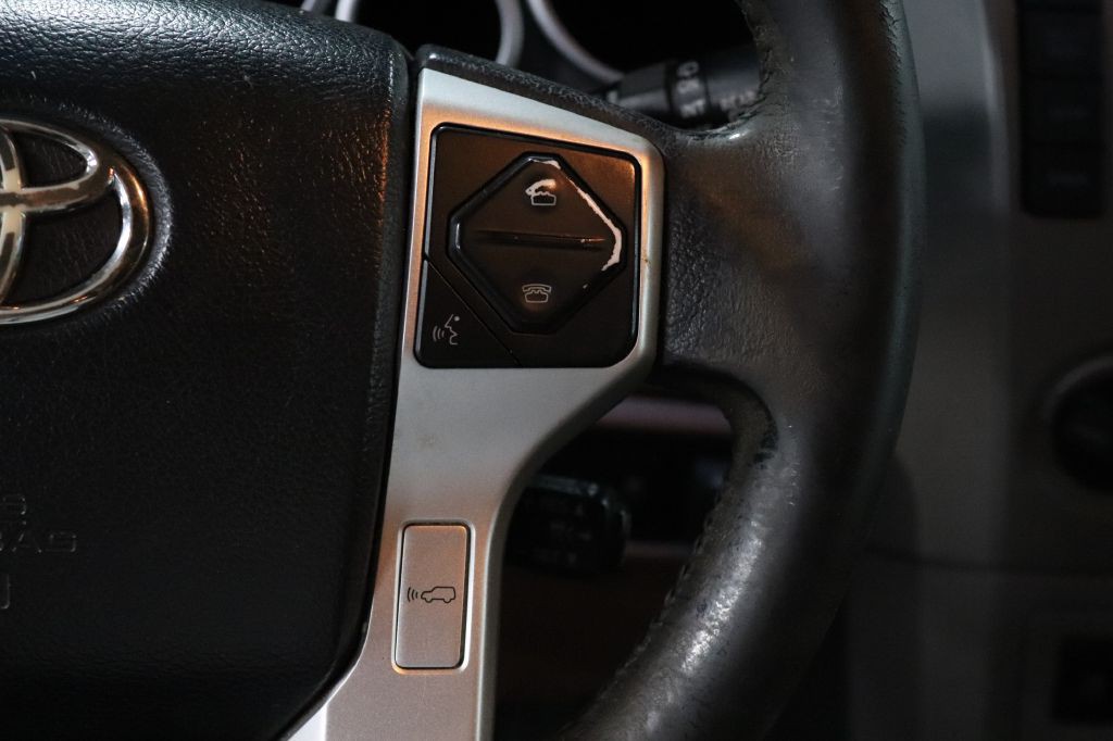2014 Toyota Sequoia Image 31