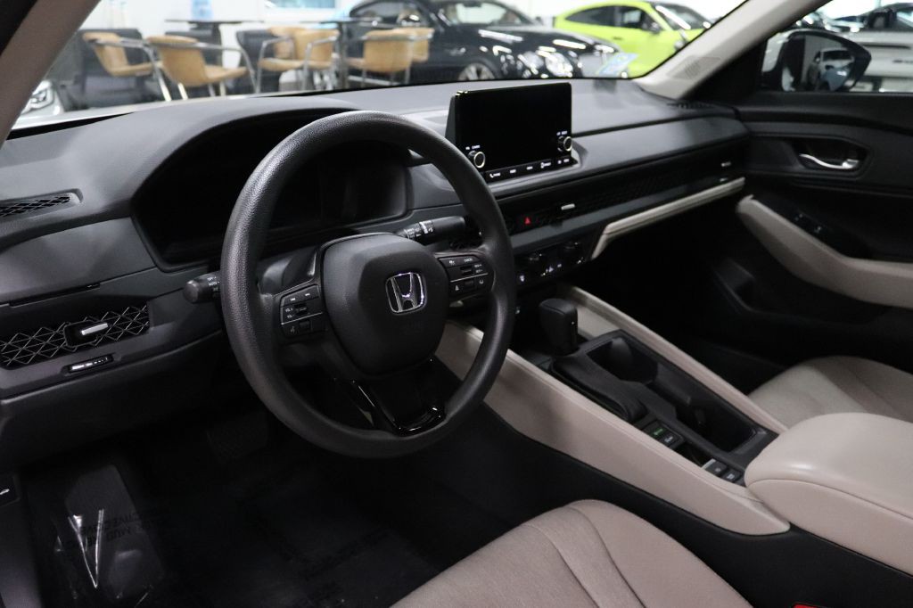 2023 Honda Accord Image 10