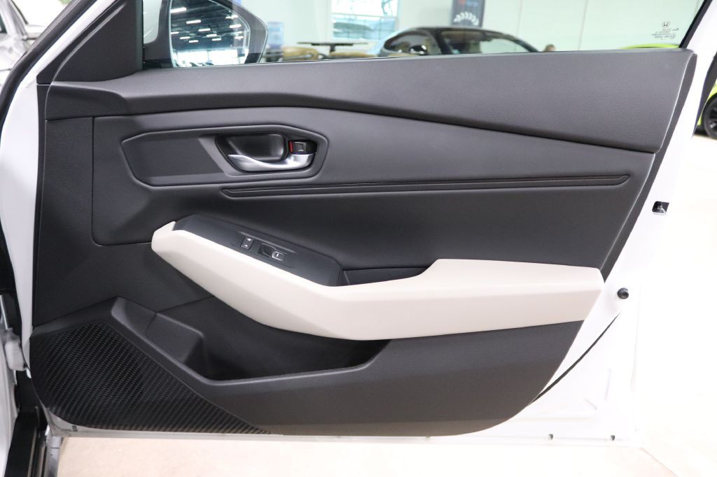 2023 Honda Accord Image 29