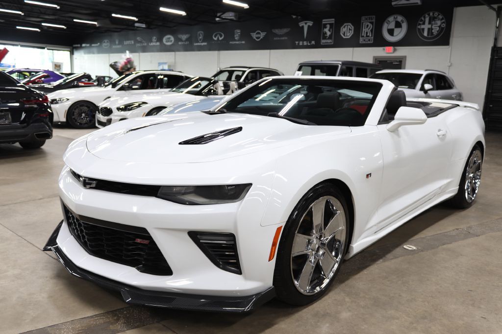 2016 Chevrolet Camaro Image 2
