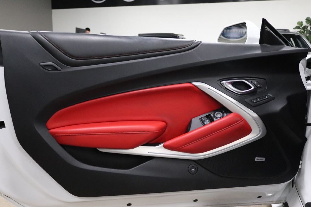 2016 Chevrolet Camaro Image 14