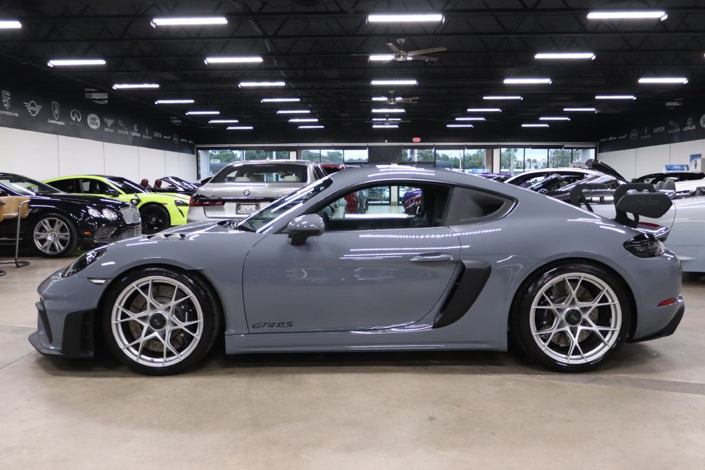 2023 Porsche Cayman Image 2