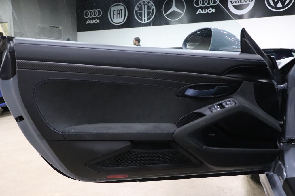 2023 Porsche Cayman Image 12
