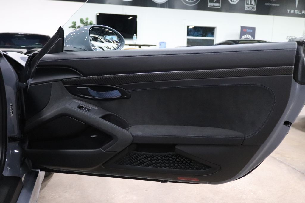 2023 Porsche Cayman Image 17