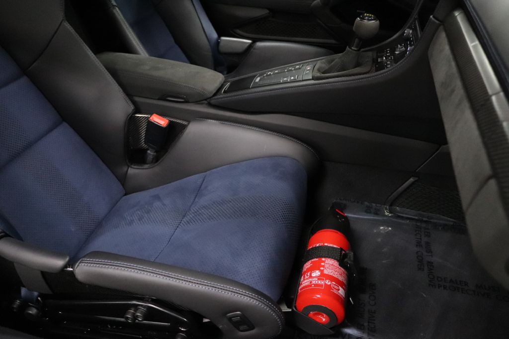 2023 Porsche Cayman Image 20