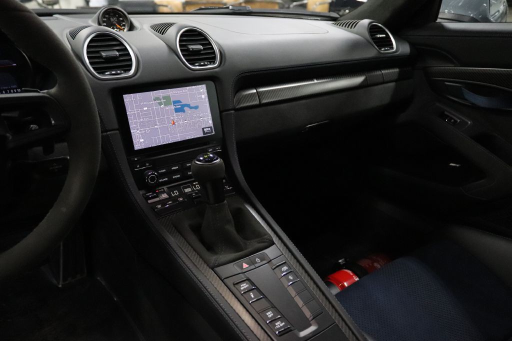 2023 Porsche Cayman Image 25