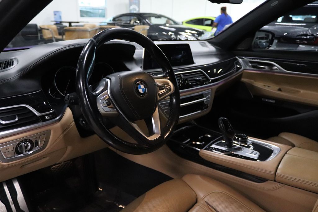 2017 BMW 7 Series Image 10